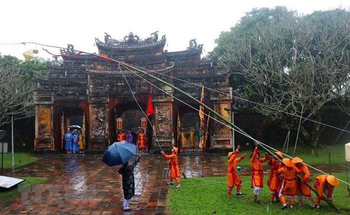 Lễ hạ cây nêu và khai ấn tại khu di sản Hoàng cung Huế